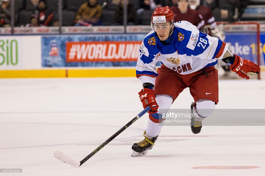 "Нью-Йорк Рейнджерс" отправил Рыкова в АХЛ