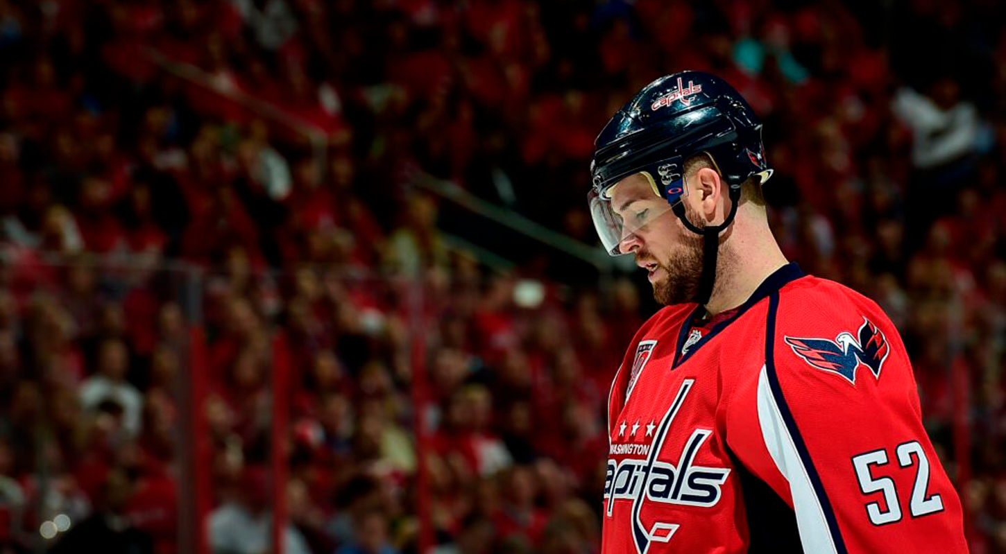 Канадский защитник-бомбардир завершил карьеру