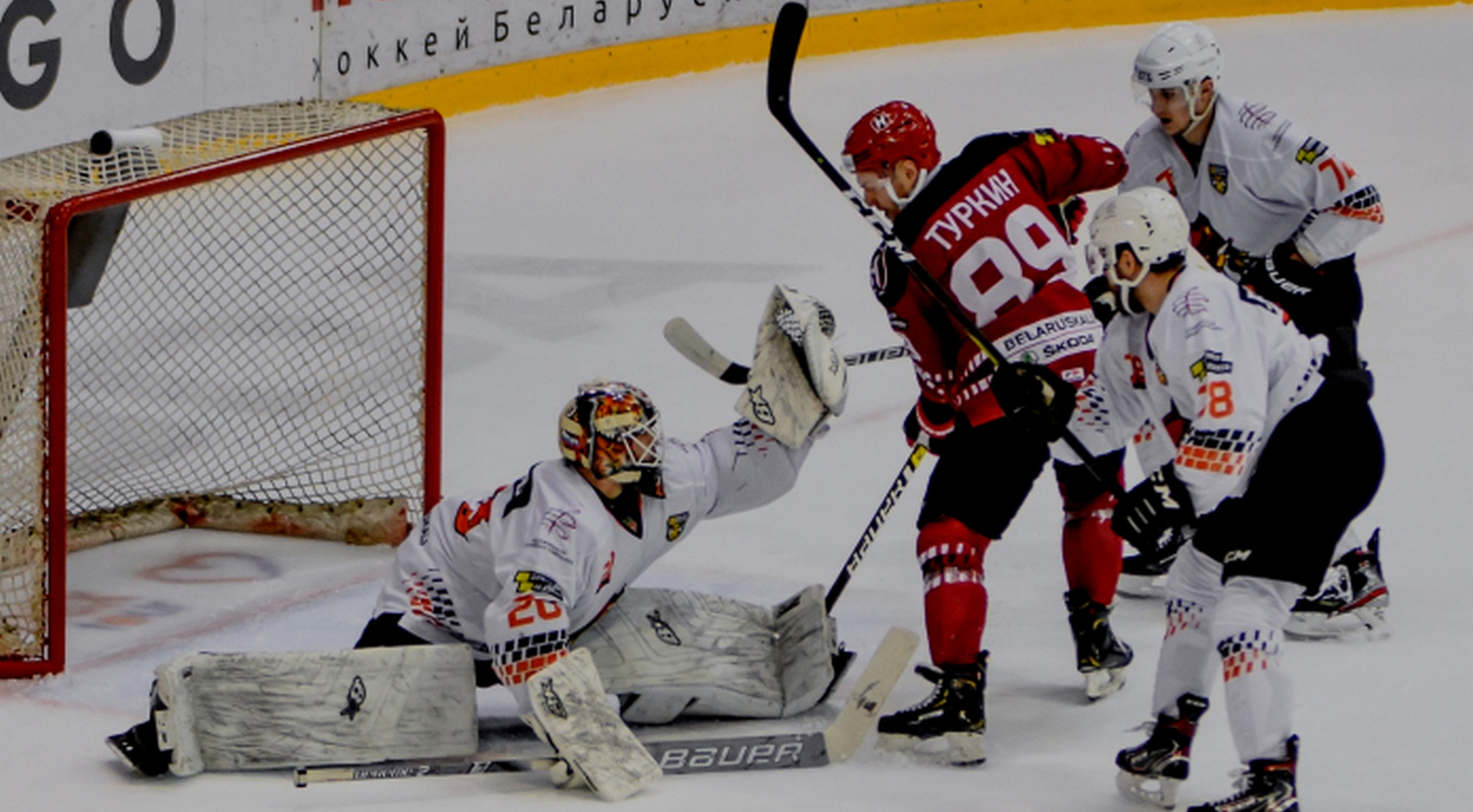 В полуфинальных сериях плей-офф белорусской экстралиги «Неман» и «Юность» проиграли, пропустив 4 шайбы (видео)