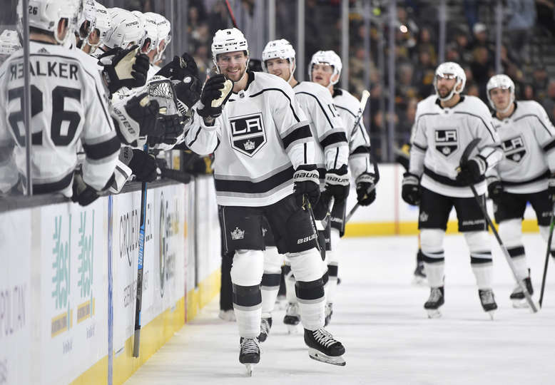 "Вегас" - "Лос-Анджелес" (2:5): рыцарский провал