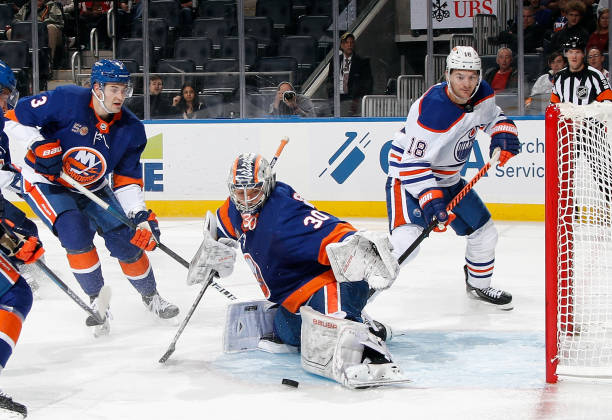 Сорокин сделал 49 сейвов и шатаут против Эдмонтона