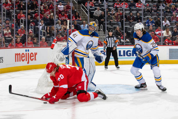  Крейг Андерсон сделал 41 сейв к 20-летию своего дебюта в НХЛ.