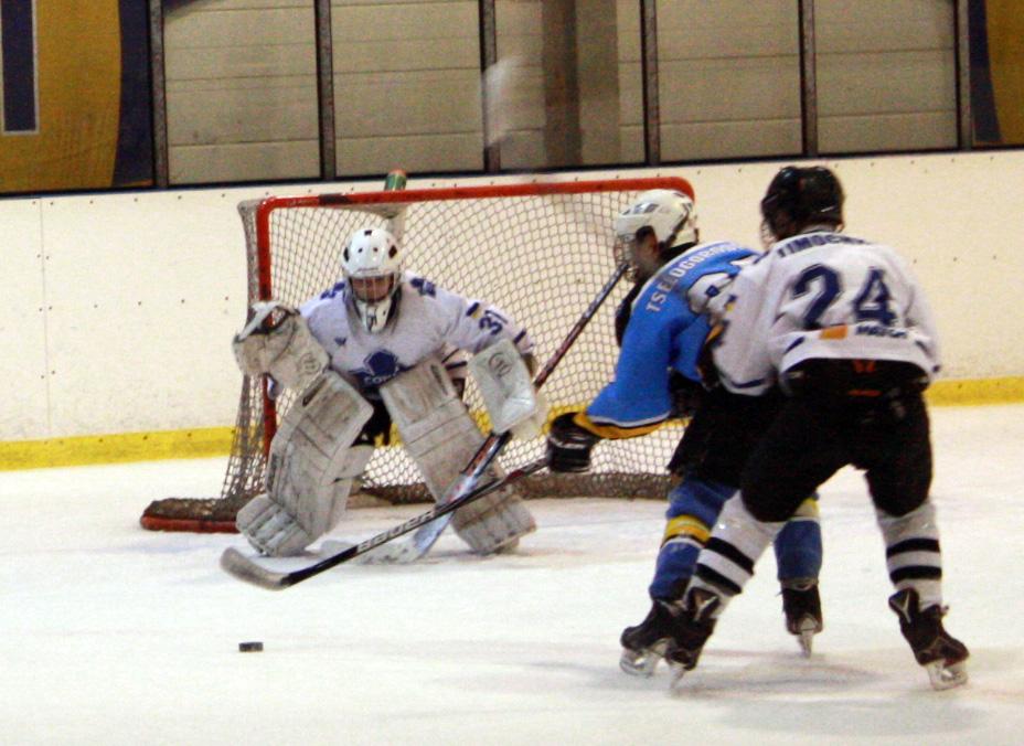 «Днепр» подписал 18-летнего защитника с опытом игры в Америке и Швеции