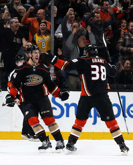 "Анахайм" - "Аризона" (4:2): "Койотиз" в кризисе