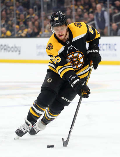 "Бостон" - "Монреаль" (4:1): Пастрняк вышел в лидеры