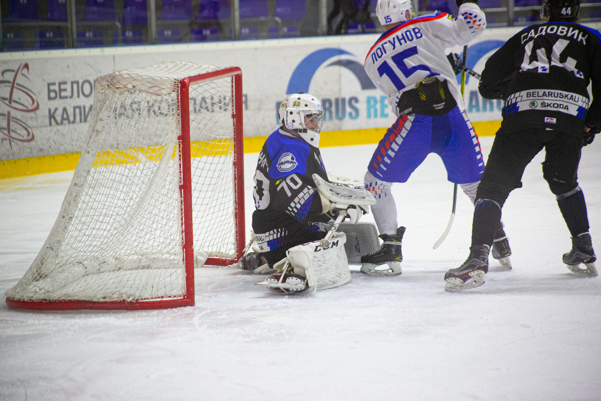 Классный сэйв Вашкевича, самоотверженность «Бреста» и другие моменты понедельника чемпионата Беларуси (видео)