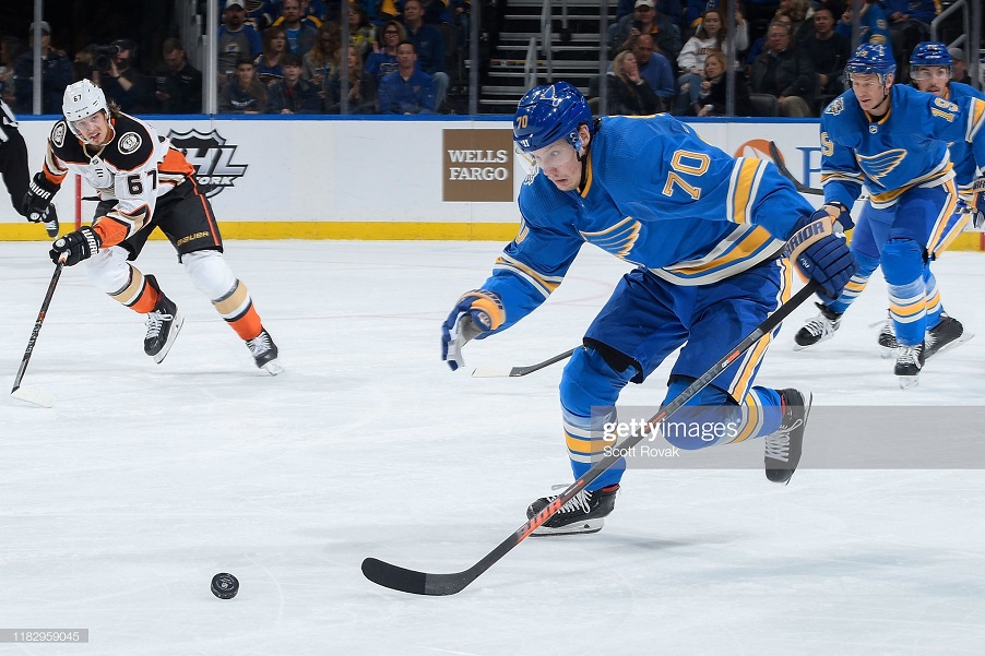 НХЛ оштрафовала Сундквиста за атаку на Гибсона