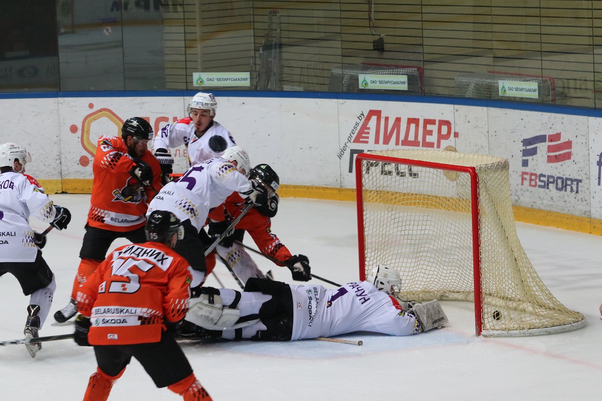 Экстралига «А»: Первая за 8 лет победа «львов» над «кротами», «Лида» за бортом топ-6 и другие (видео)