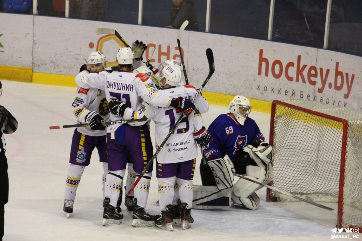 В белорусской экстралиге завершились очередные поединки с голами на последних минутах (видео)