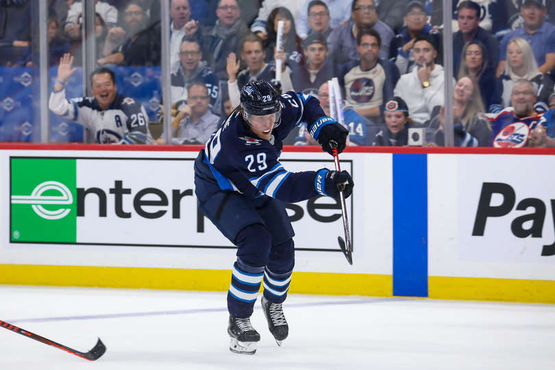 "Виннипег" - "Миннесота" (5:2): четыре очка Лайне