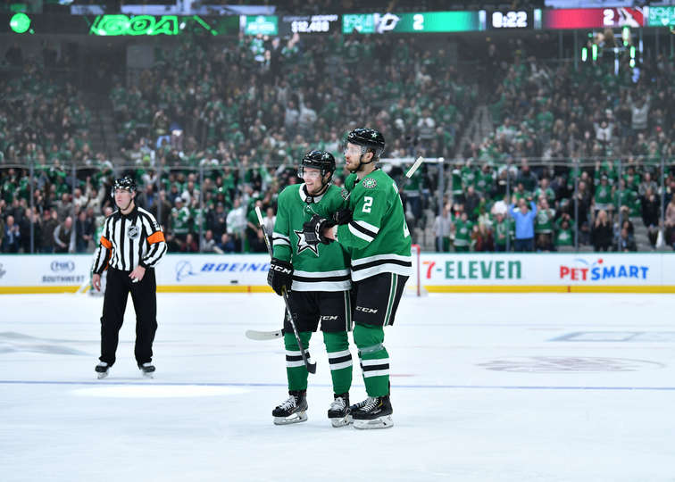 "Даллас" - "Аризона" (3:2): "Старз" догнали "Блюз"