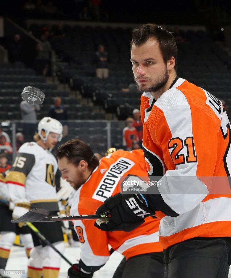 Лоутон пропустит месяц с переломом пальца