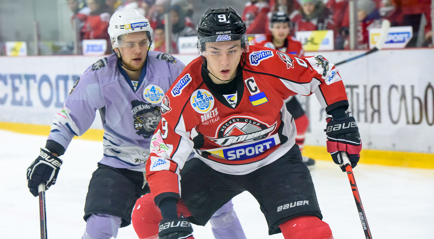 Виталий Лялька первым забросил 100 шайб в регулярных чемпионатах УХЛ