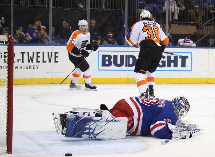 "Рейнджерс" - "Филадельфия" (3:5): четыре гола "Флайерз" в неравных составах