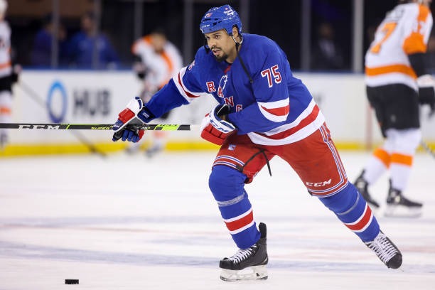 Рейнджерс обменял Ривза в Миннесоту