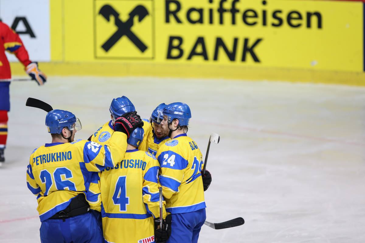 Два игрока сборной Украины тренируются в составе «Днепра»