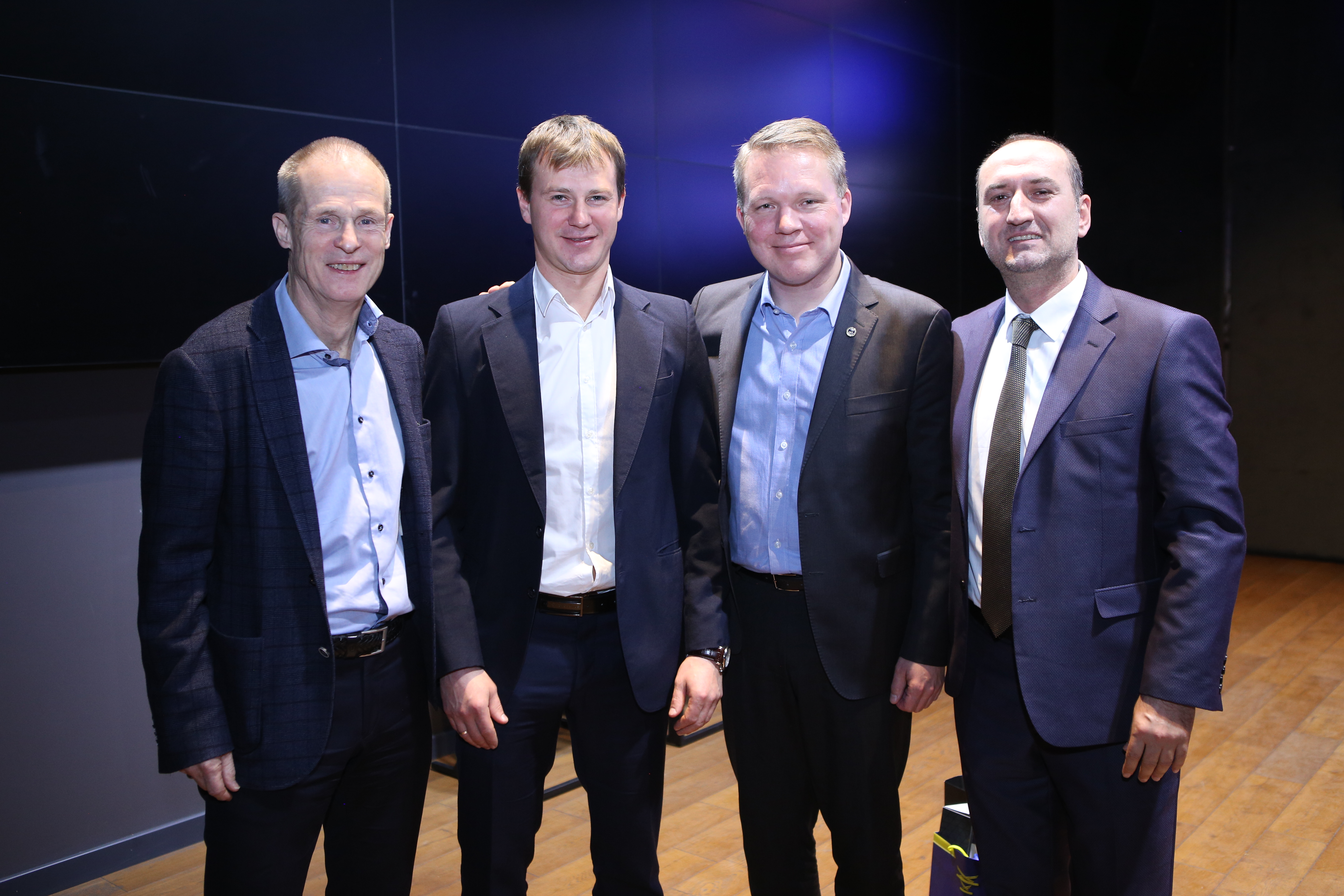 В Киеве состоялся хоккейный семинар от президента Федерации хоккея Швеции для тренеров и менеджеров 