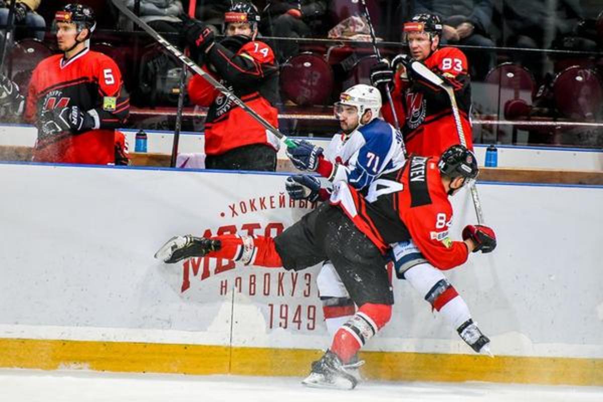 ВХЛ: Определилась лучшая четверка октября