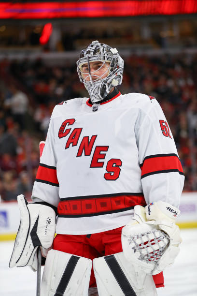 Каролина подписала новый контракт с Кочетковым