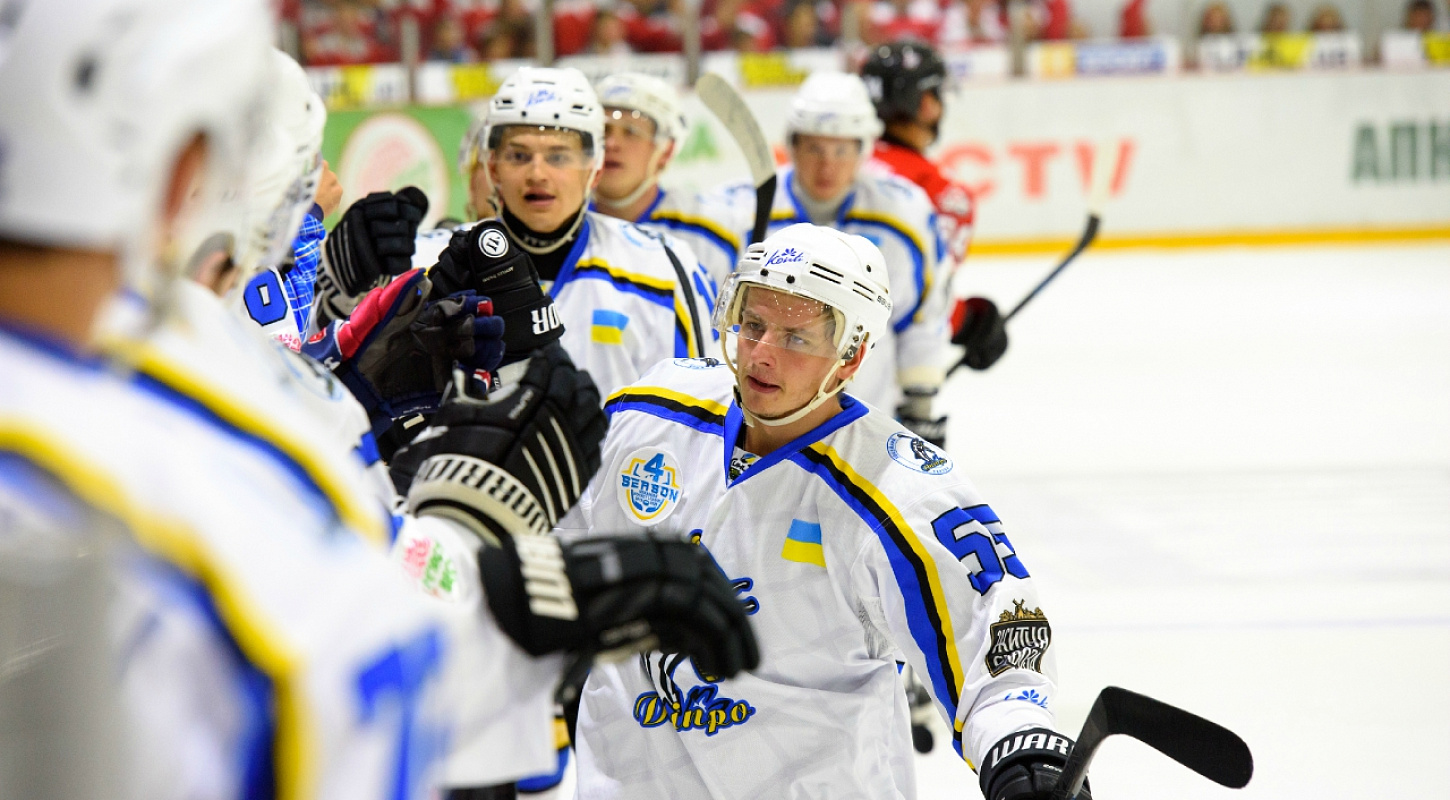 Денис Василенков продолжит карьеру в «Днепре»