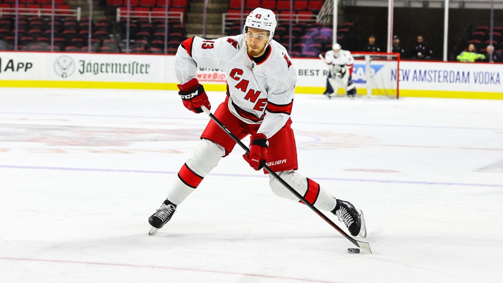 «Каролина» подписала Григория Дронова