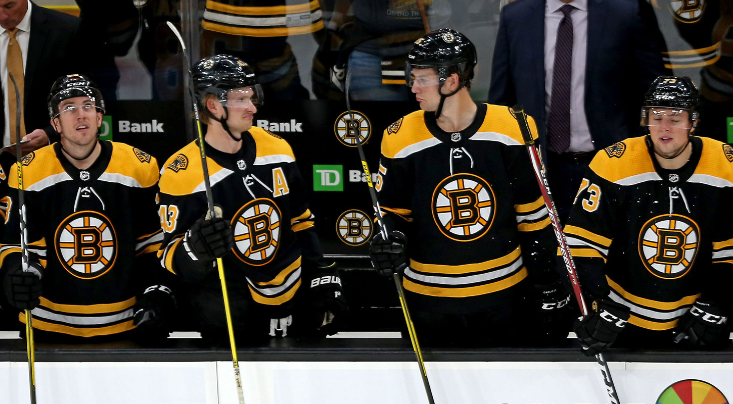 «Бостон» отменил тренировку из-за отсутствия девяти хоккеистов 