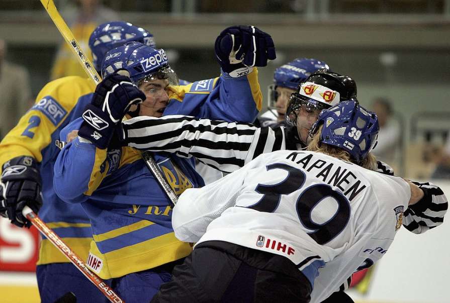 История сборной Украины в период 1999 – 2007 годов - в большом материале телеканала XSPORT