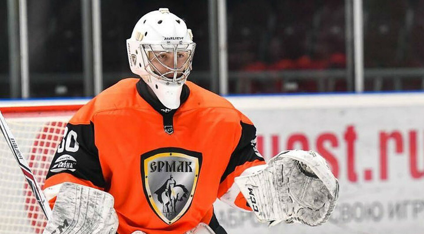 «Днепр» заключил контракт с голкипером, сыгравшим 271 матч в ВХЛ