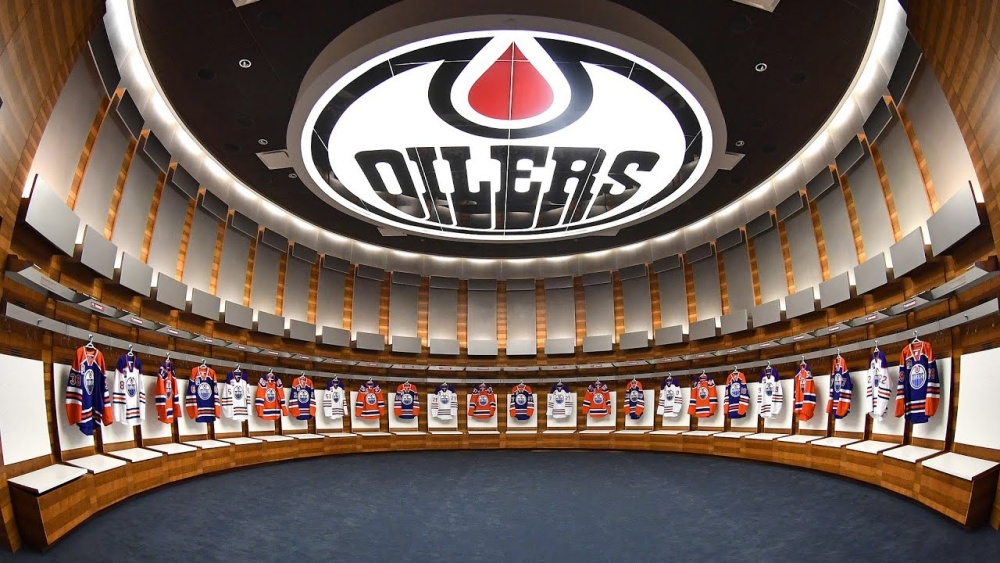 НХЛ закрывает раздевалки из-за коронавируса