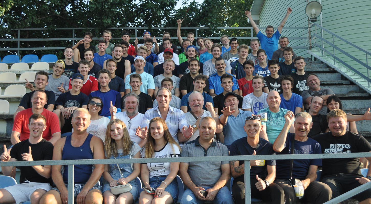 Болельщики «Белого Барса» посетили открытую тренировку хоккеистов