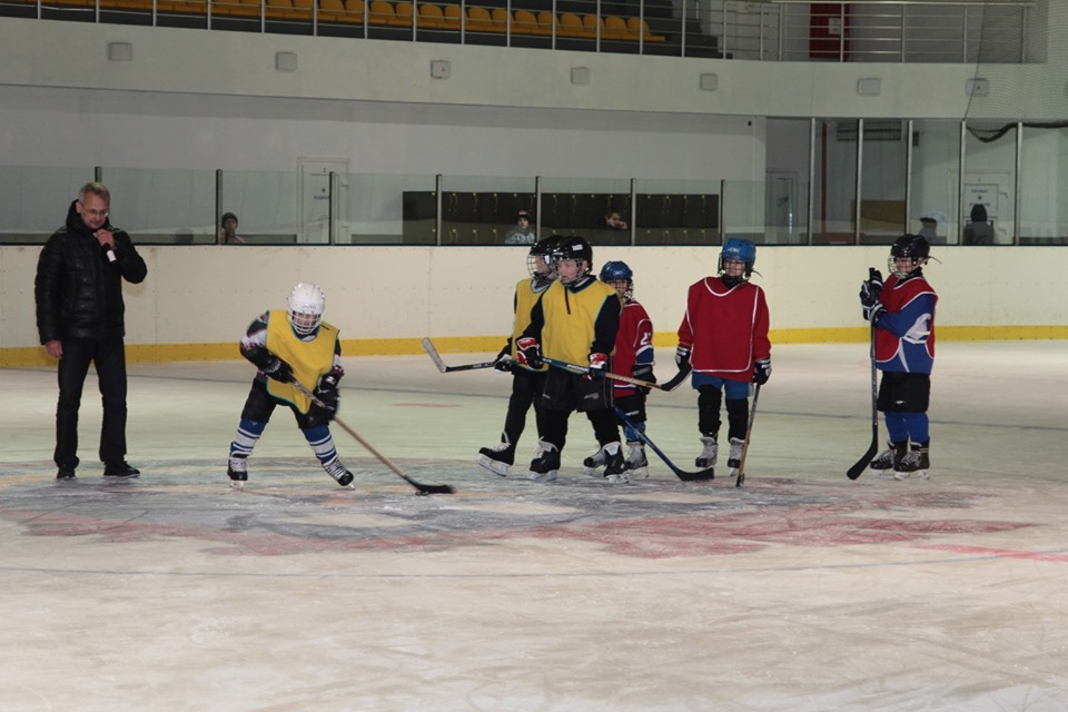 На Прикарпатье закрыли ледовый дворец спорта, который возвели лишь десять лет назад