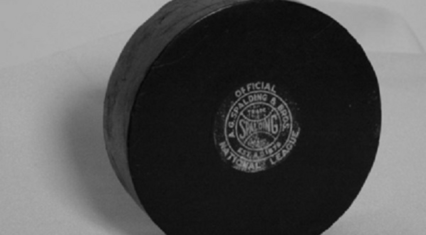 Сегодня исполнилось 84 года самому длинному матчу НХЛ