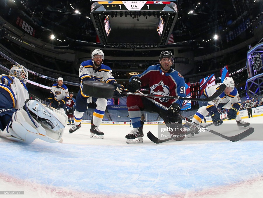 "Колорадо" - "Сент-Луис" (2:1): победный гол от Кадри за 0,1 секунды до конца