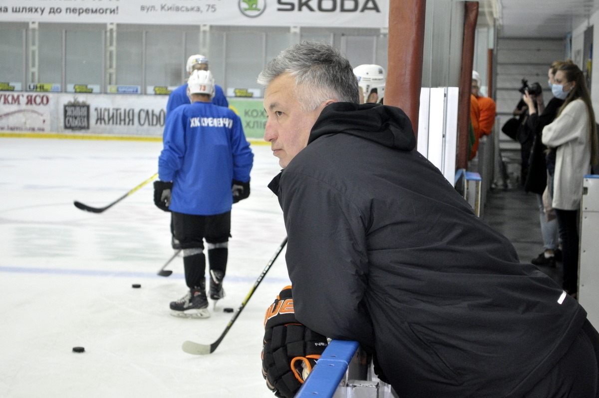 «Кременчук» провел первую тренировку на льду