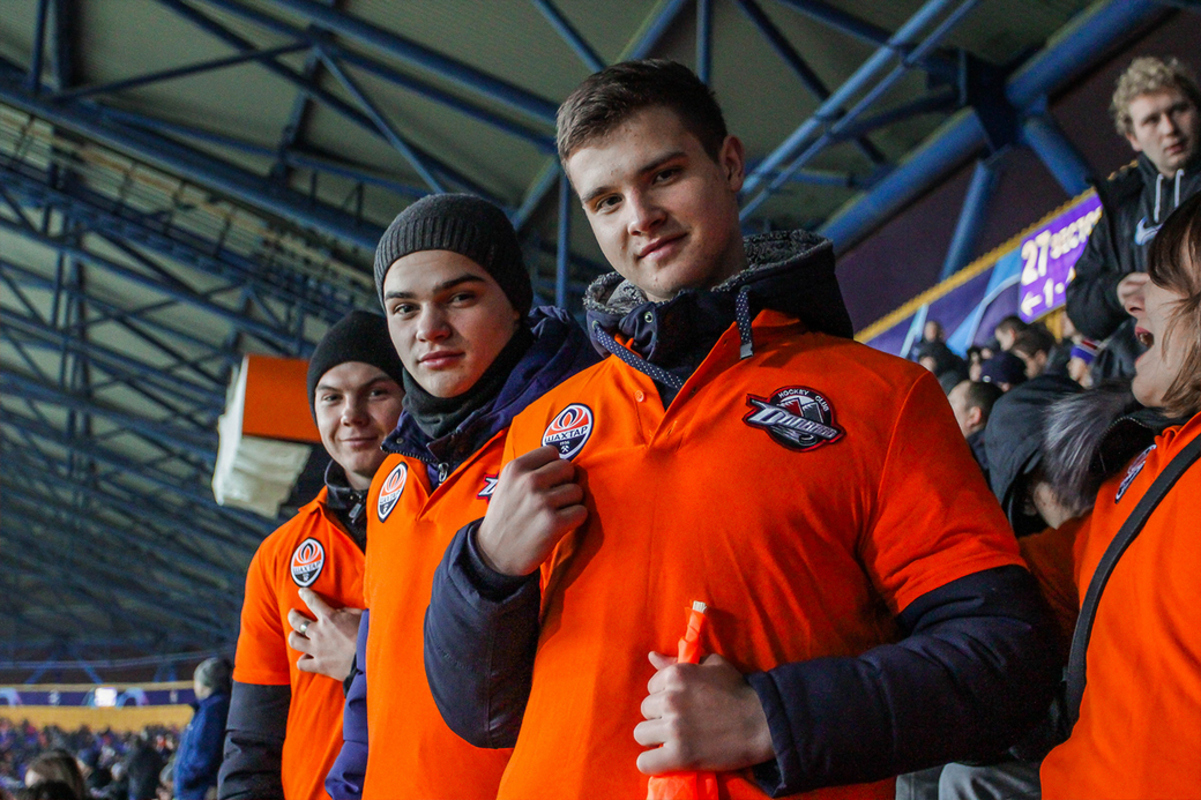 Школьники Донетчины посетили матч Лиги Чемпионов в Харькове (фото)