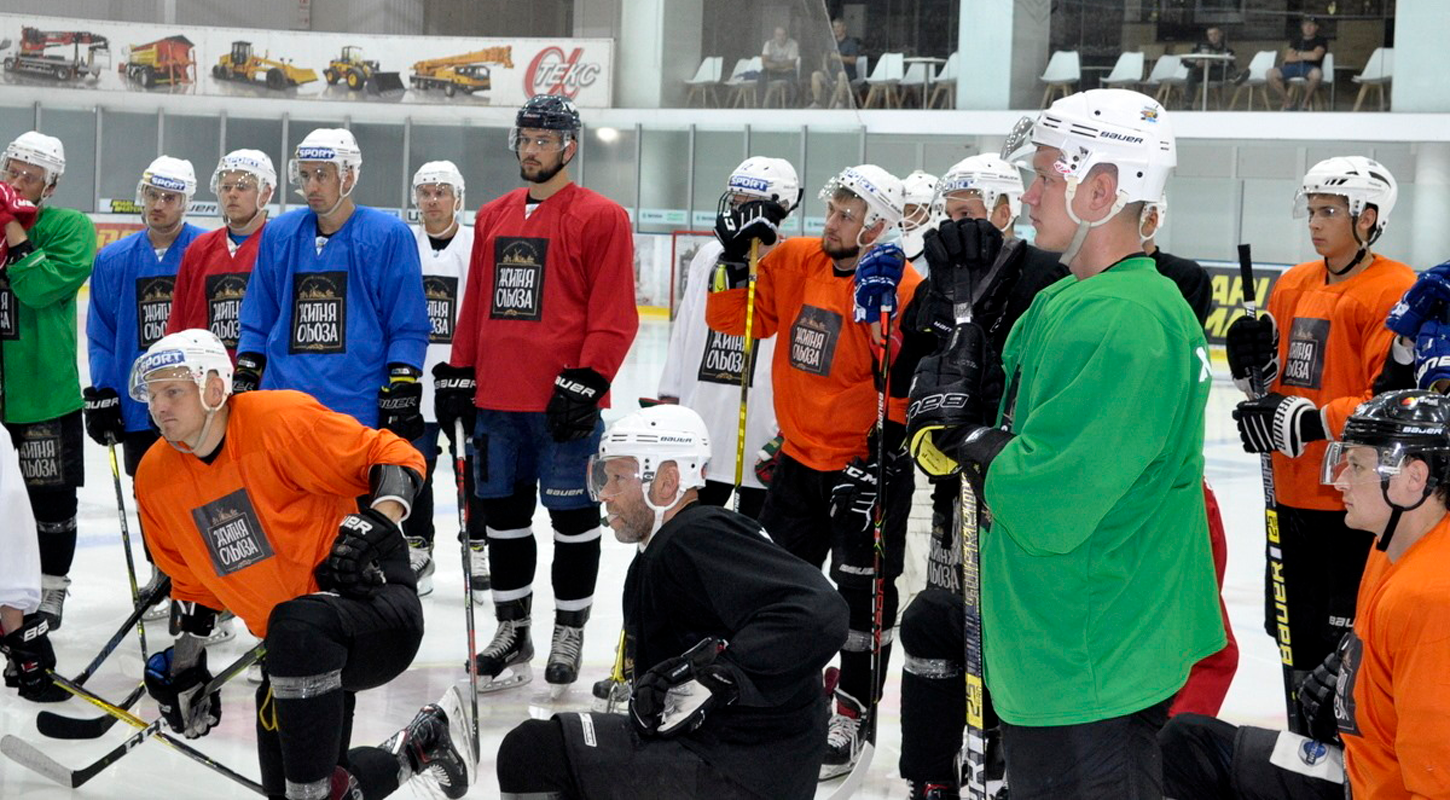 «Кременчук» провел первую тренировку на льду