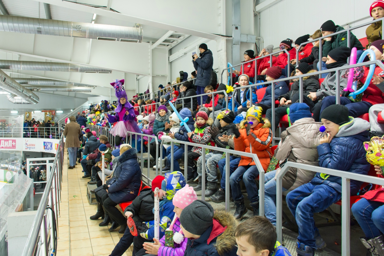 60 000 детей получили подарки от ХК «Донбасс» перед новогодними праздниками