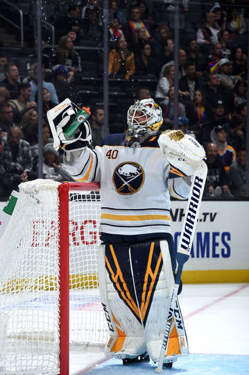 "Лос-Анджелес" - "Баффало" (0:3): "Сэйбрз" на первом месте