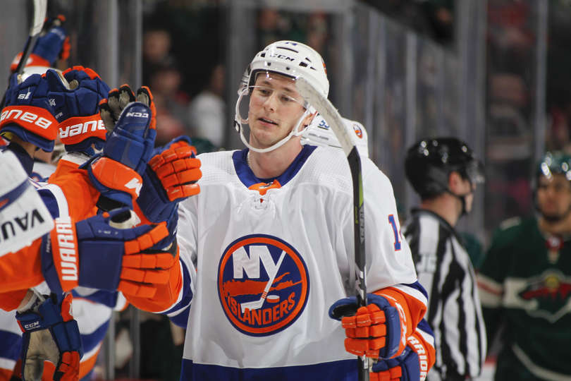 "Миннесота" - "Айлендерс" (1:3): Варламов помог