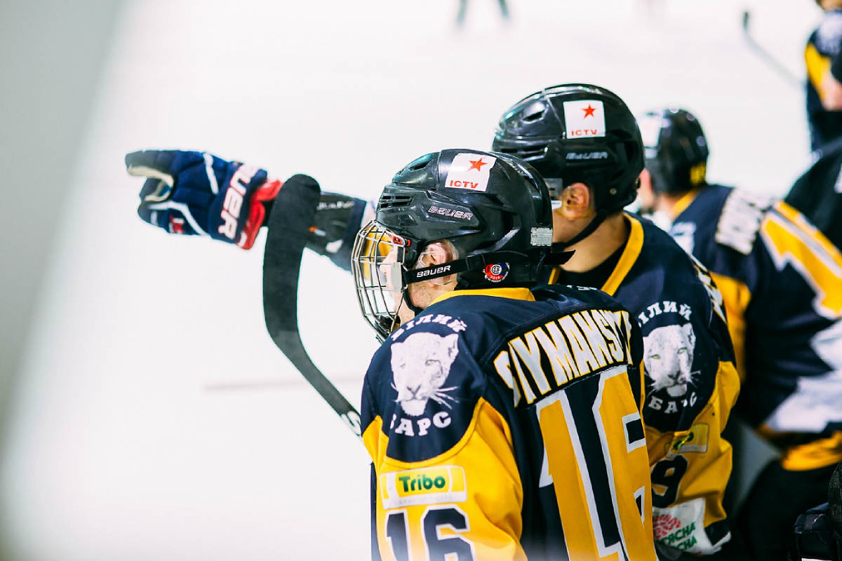 Артем Шиманский: «Играя против лидеров чемпионата, ты тянешься к их скорости, перенимаешь мастерство опытных игроков»