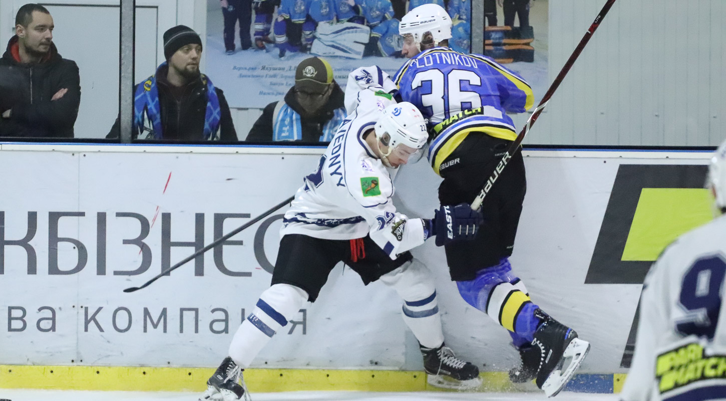 «Днепр» отзаявил Павла Плотникова