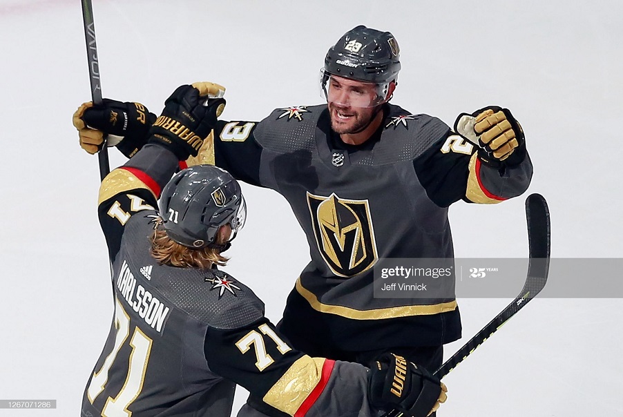 "Вегас" - "Чикаго" (4:3): "Рыцари" во втором раунде