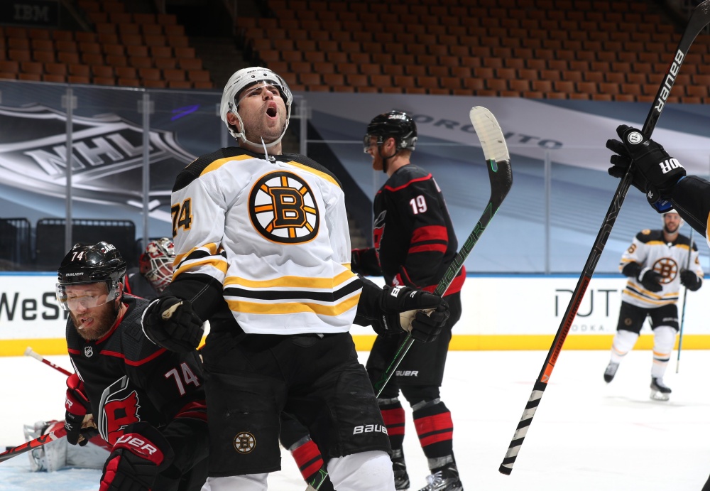 "Каролина" - "Бостон" (3:4): потерять всё за семь минут