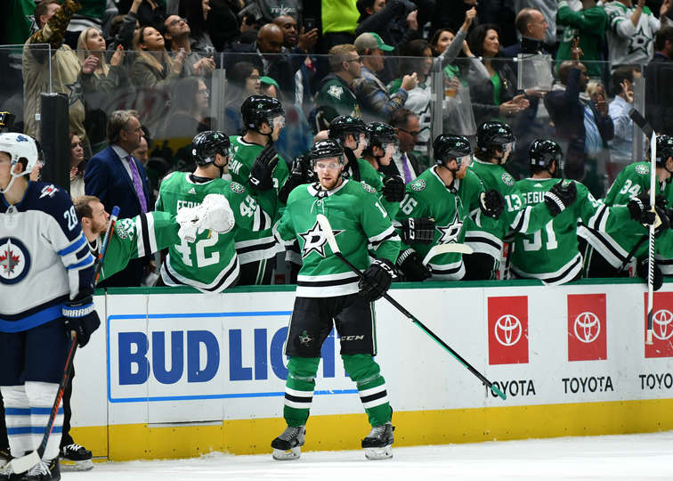 "Даллас" - "Виннипег" (5:3): победная серия "Старз"