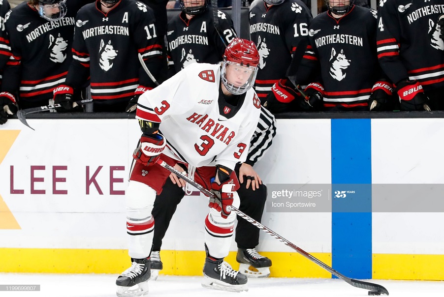 Ванкувер подписал контракт новичка с защитником