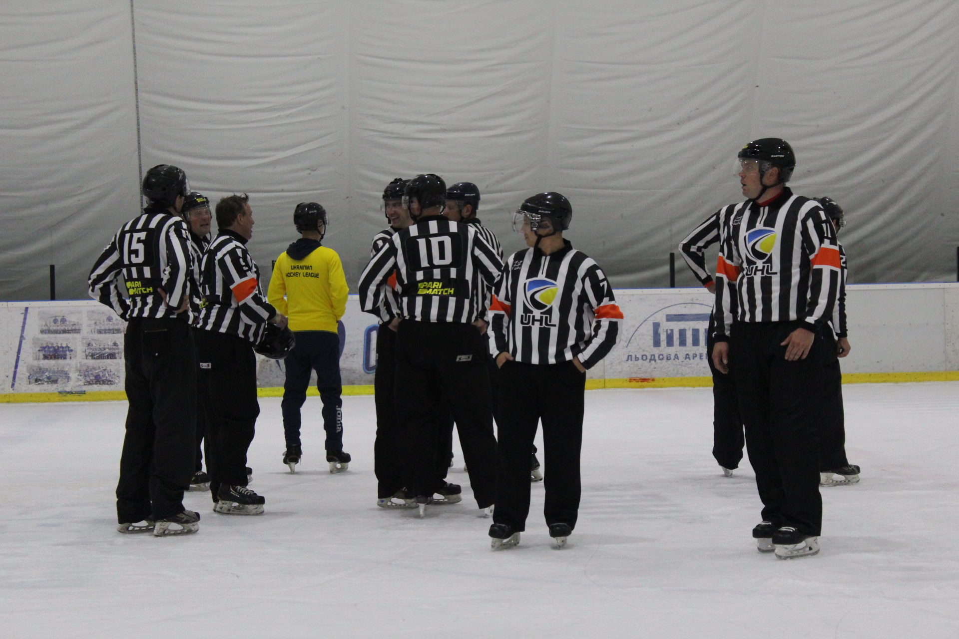 В Киеве стартовал учебно-тренировочный сбор для судей УХЛ