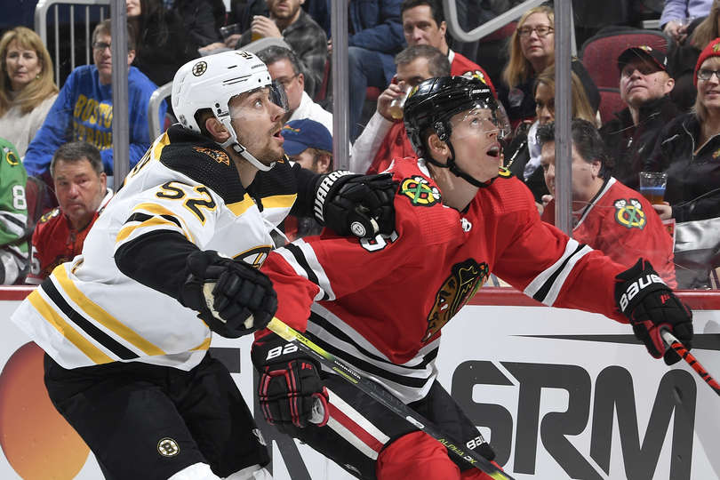 "Чикаго" - "Бостон" (1:2 ОТ): первый гол Макэвоя в сезоне