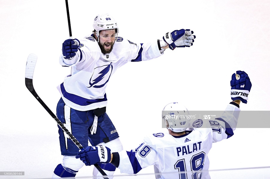 "Бостон" - "Тампа-Бэй" (1:3): "Лайтнинг" в шаге от финала конференции