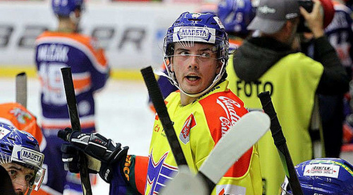 Украинский хоккеист сыграет за Чехию на чемпионате мира