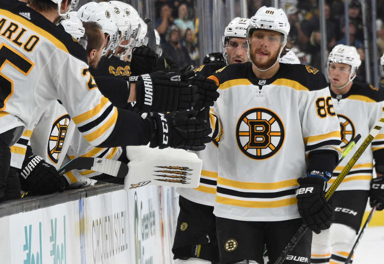 "Вегас" - "Бостон" (3:4): первое поражение "Рыцарей"